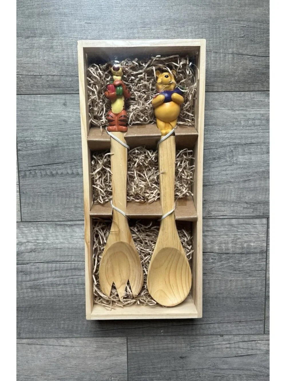 Disney Store Simply Winnie Pooh Tigger Wooden Salad Serving Set Spoon Fork NIB